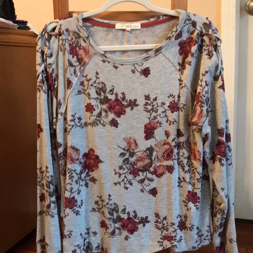 Gray floral long sleeve thin sweater